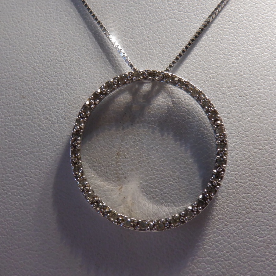 10k Round Diamonds Pendent 1/3tcw 16’